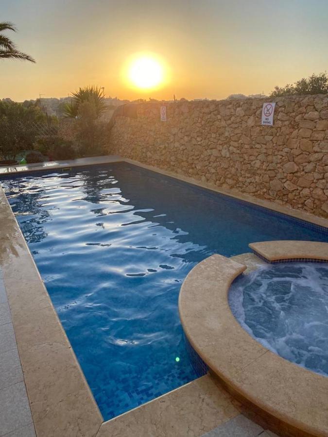 Sunset Farmhouse Villa Għarb Esterno foto